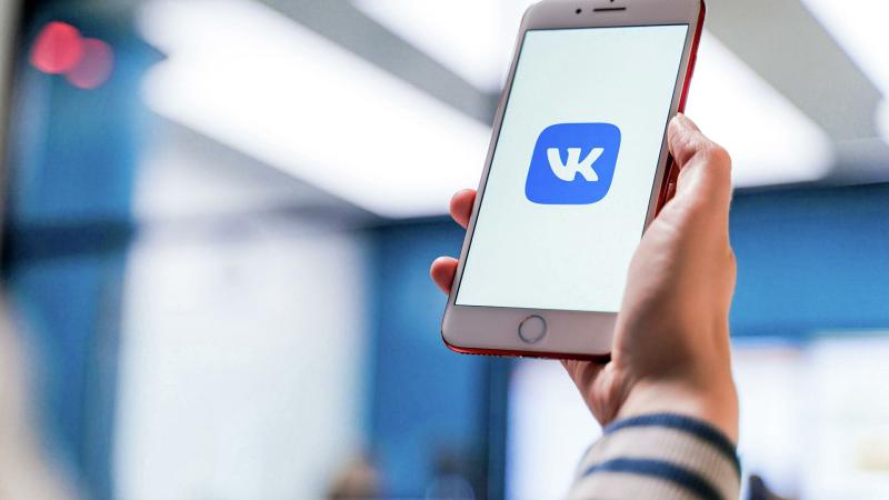 В историях ВКонтакте появятся рекомендации, а в VK Клипах — мобильные трансляции